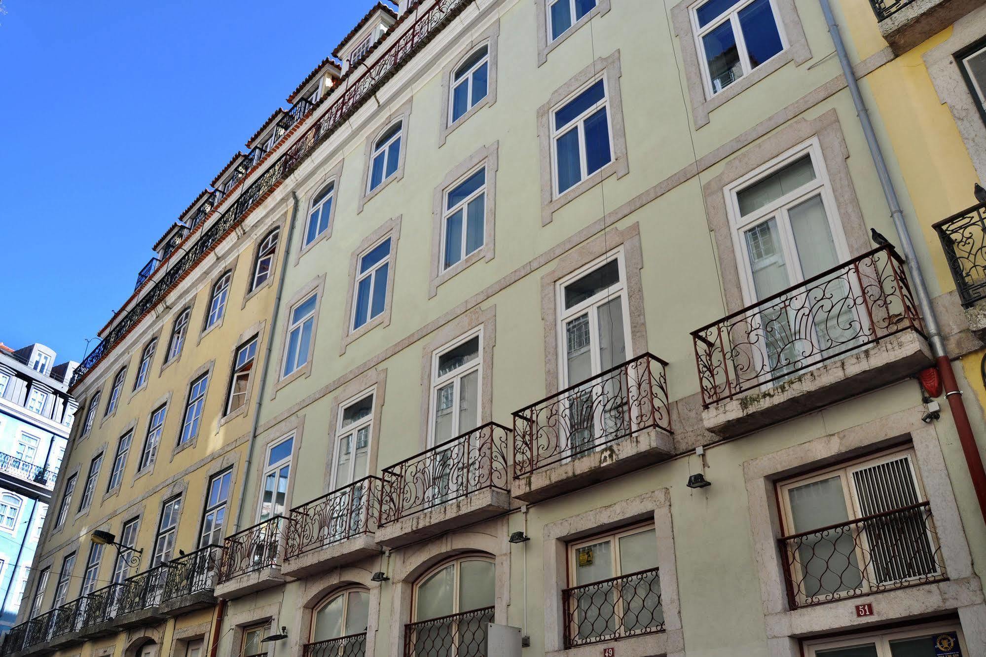 Freedom Serviced Apartments - Cais Do Sodre Lisbon Luaran gambar